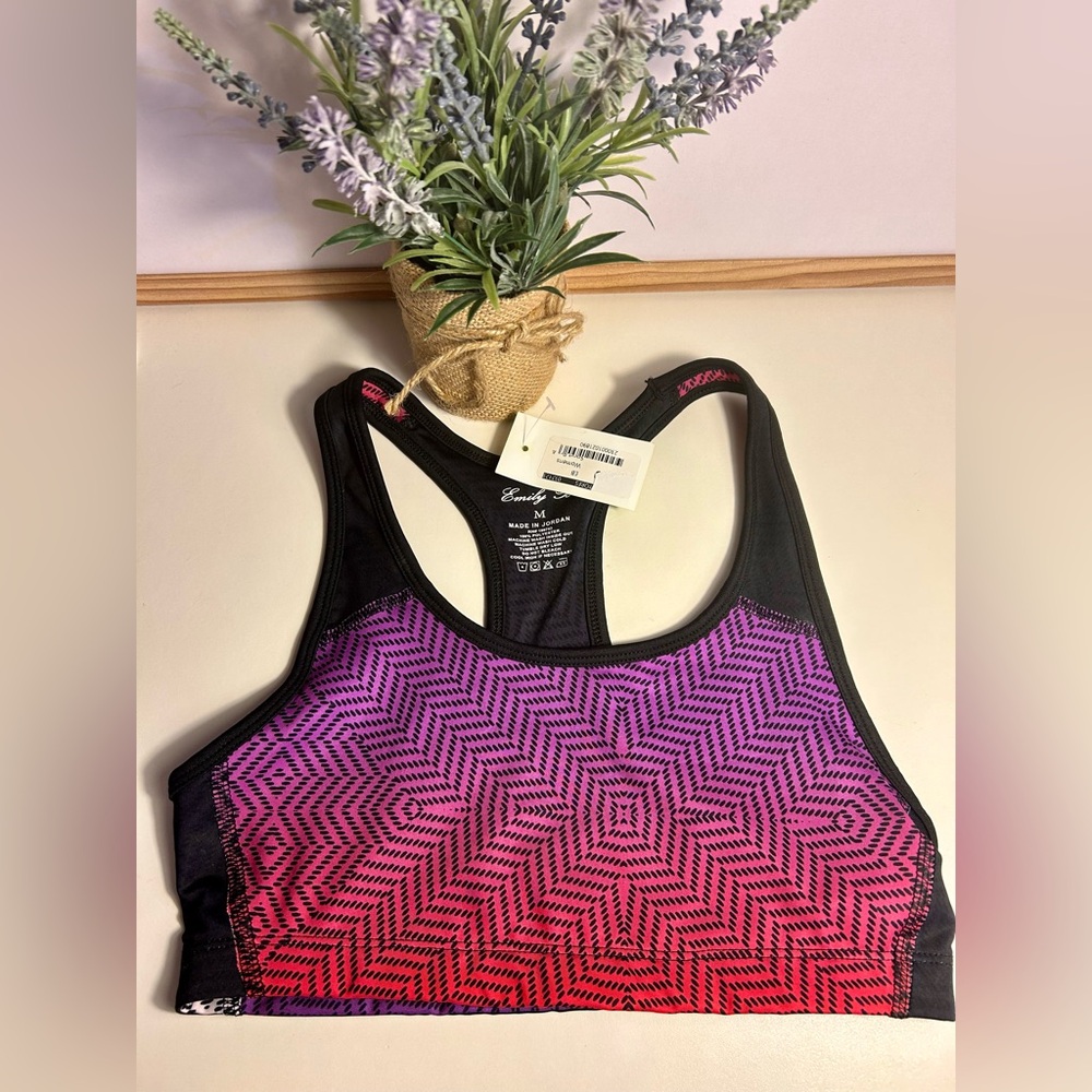 🔥NWT Emily B Racerback Sports Bra size M